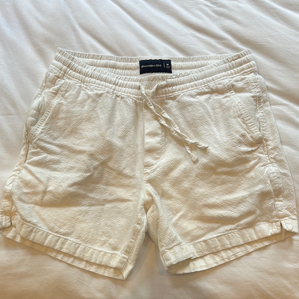 Abercrombie Men’s White Linen Blend Shorts